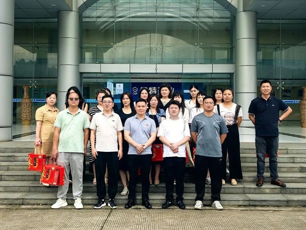 【动态凯发娱乐k8官网】扬州宝应扬安电子商务中心团队一行莅临公司参观学习